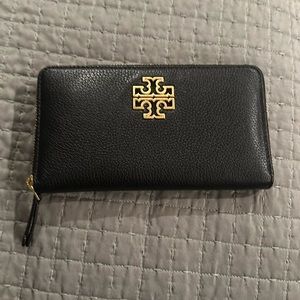 Tory Burch wallet